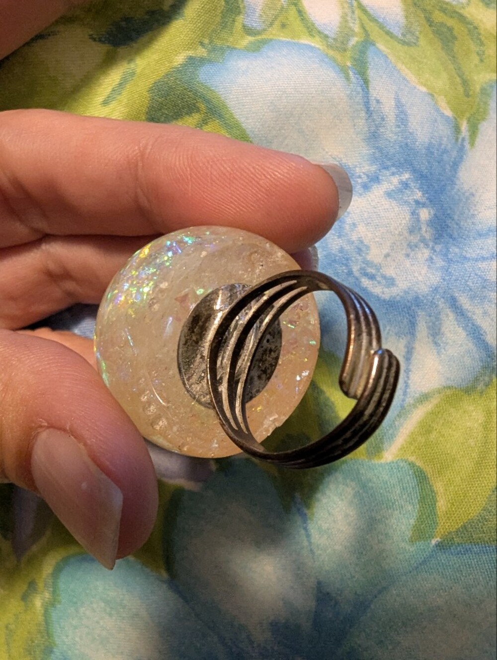 EVC IRIDESCENT LUCITE RING - Picture 10 of 11